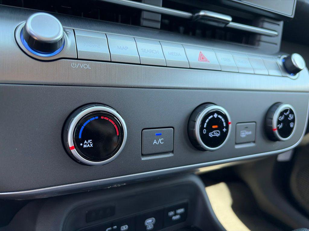 New 2026 Hyundai Kona SE AWD/4WD image 19