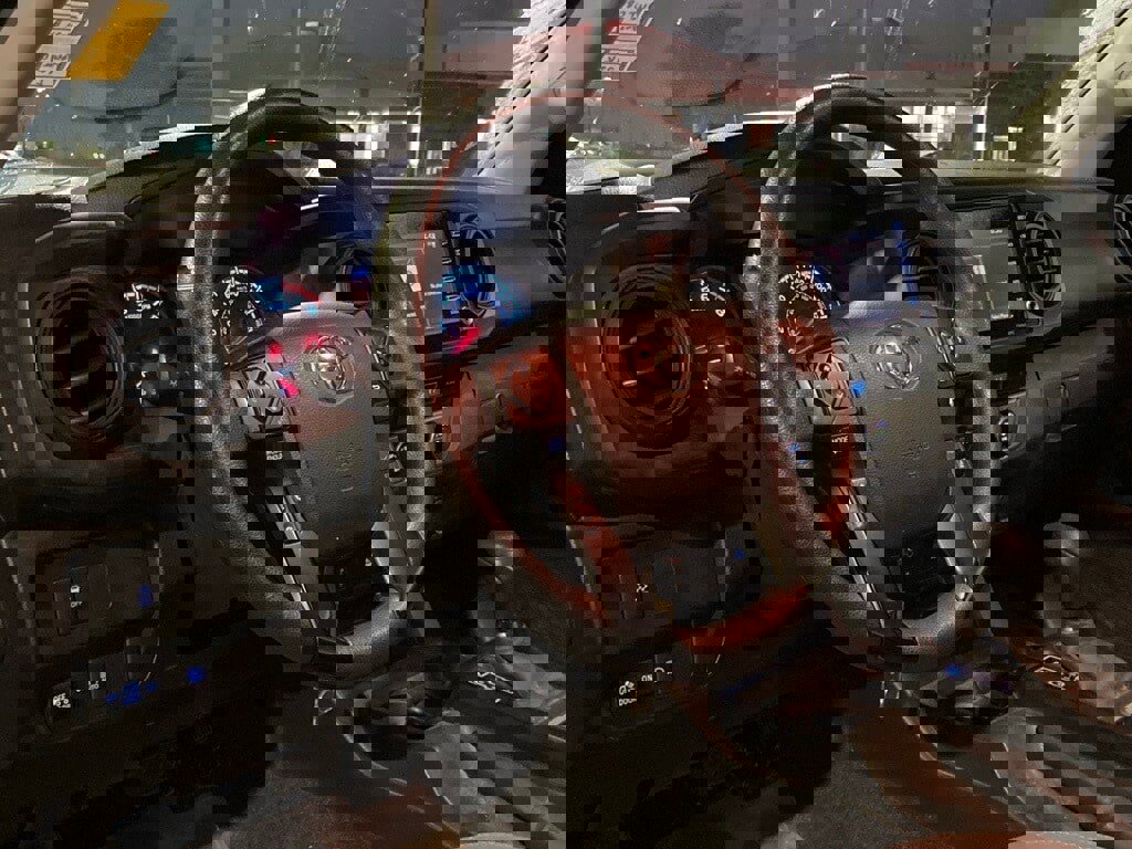 Certified 2022 Toyota Tacoma SR image 8