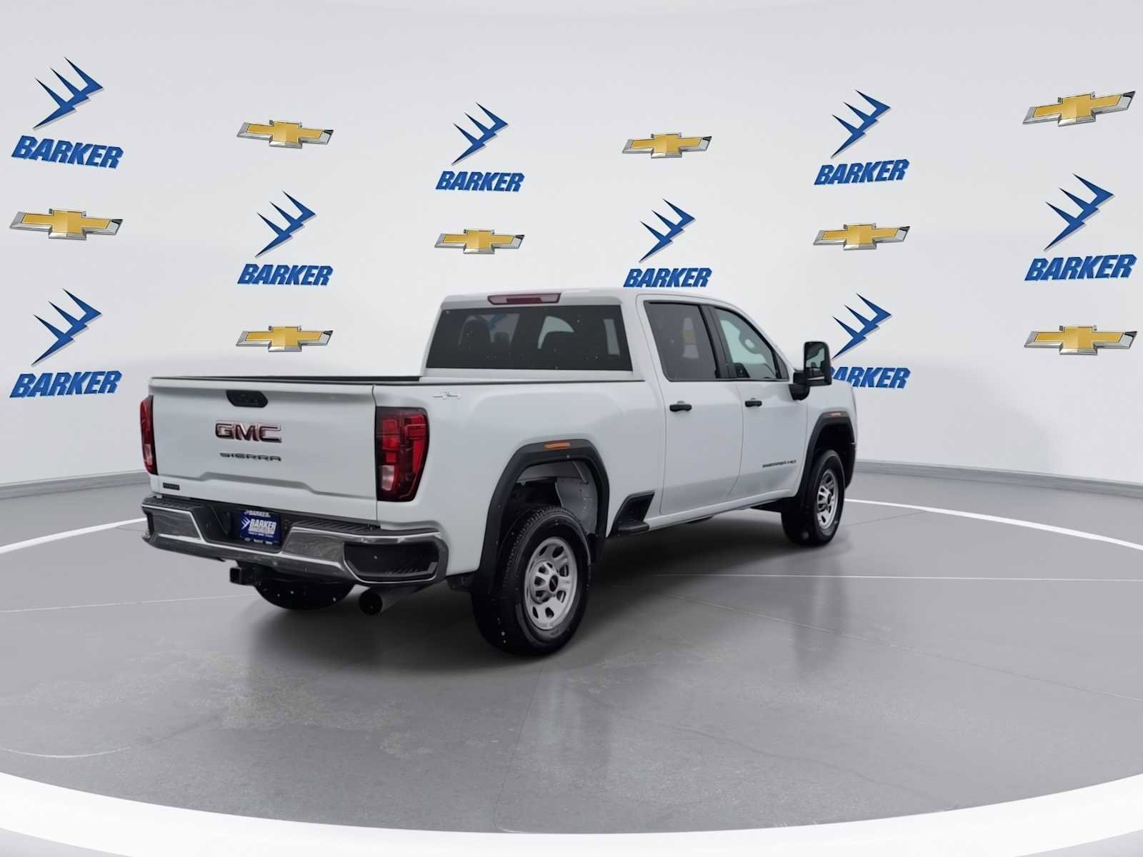 Used 2024 GMC Sierra 2500 Pro w/ Convenience Package image 8