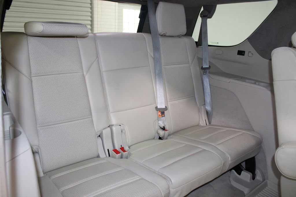 Used 2021 Cadillac Escalade Premium Luxury Platinum w/ Heavy-Duty Trailer Package image 35
