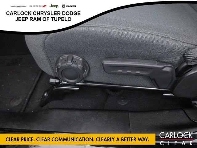 Used 2025 Jeep Wrangler Sahara image 13