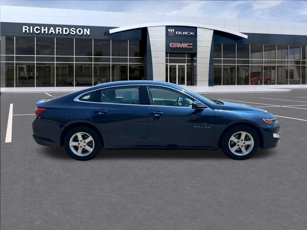 Used 2022 Chevrolet Malibu LT FWD image 6