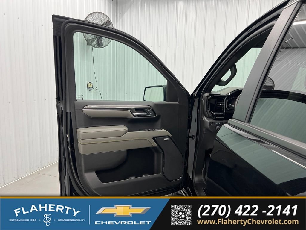 Used 2025 Chevrolet Silverado 1500 ZR2 w/ Technology Package AWD/4WD image 8
