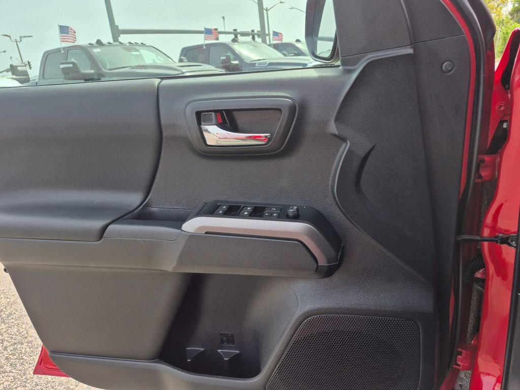 Used 2023 Toyota Tacoma TRD Sport image 17