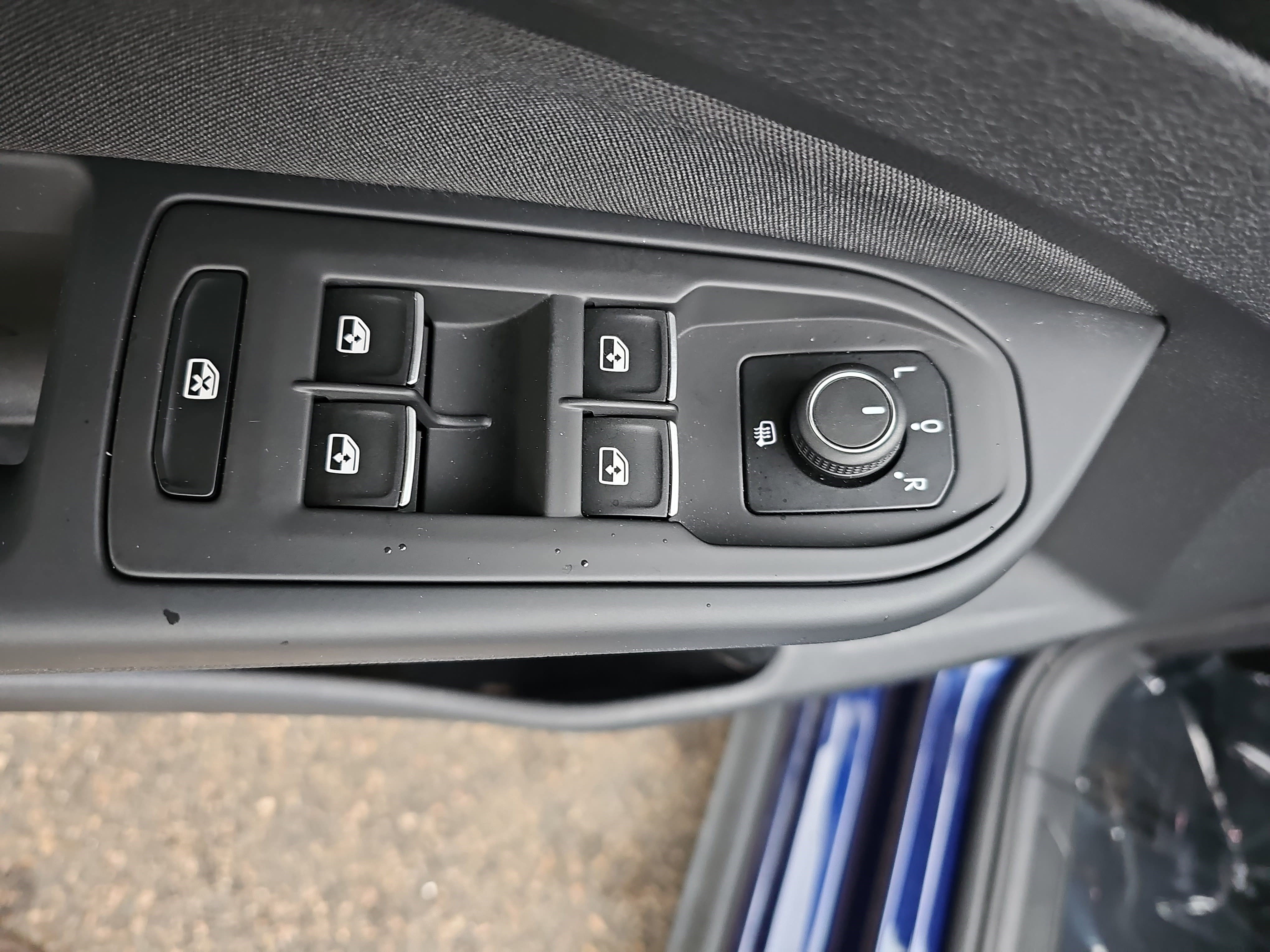 Used 2022 Volkswagen GTI SE image 27