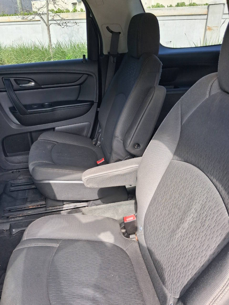 Used 2013 GMC Acadia SLE FWD image 18