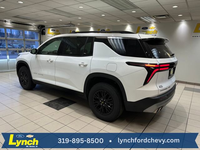 Used 2025 Chevrolet Traverse LT image 24