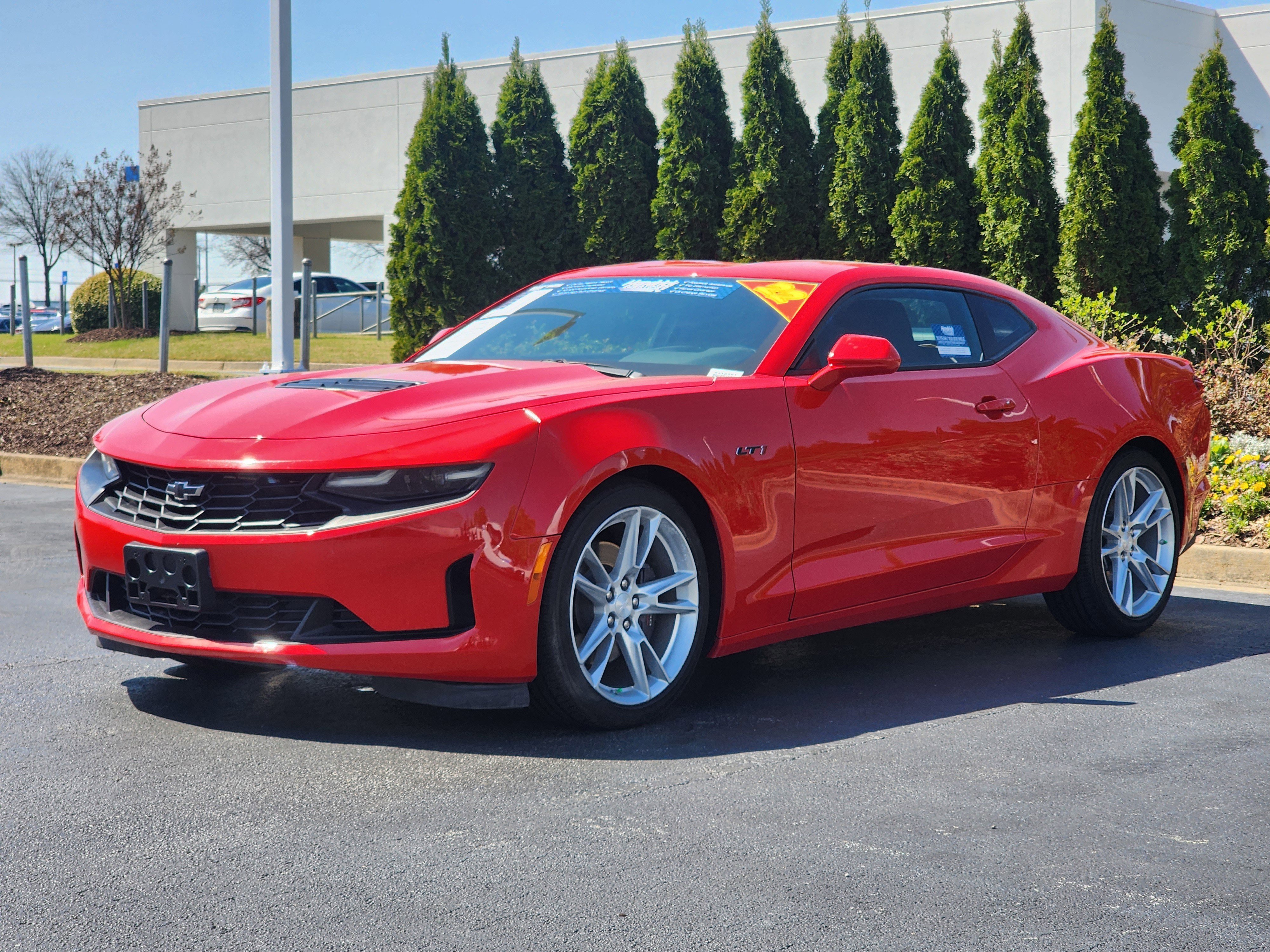 Used 2022 Chevrolet Camaro LT w/ Technology Package RWD image 6