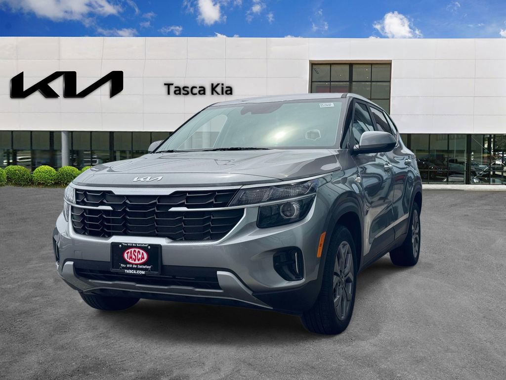 Used 2024 Kia Seltos LX AWD/4WD image 3