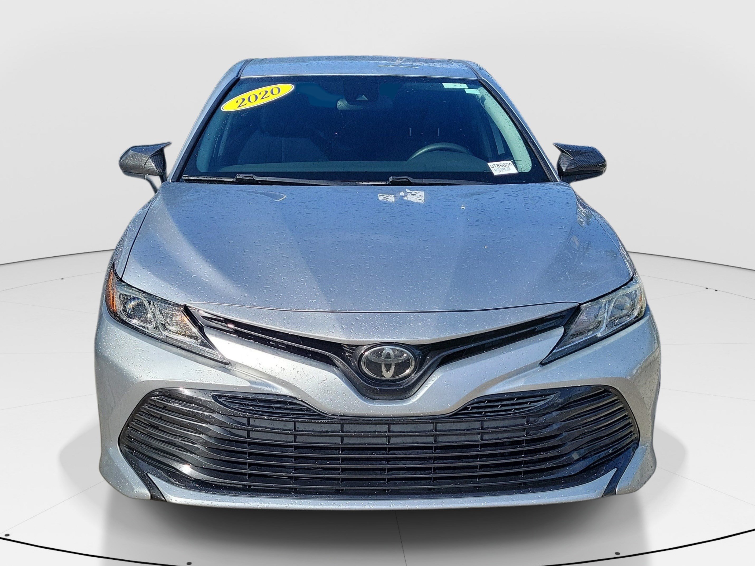 Used 2020 Toyota Camry LE FWD image 2