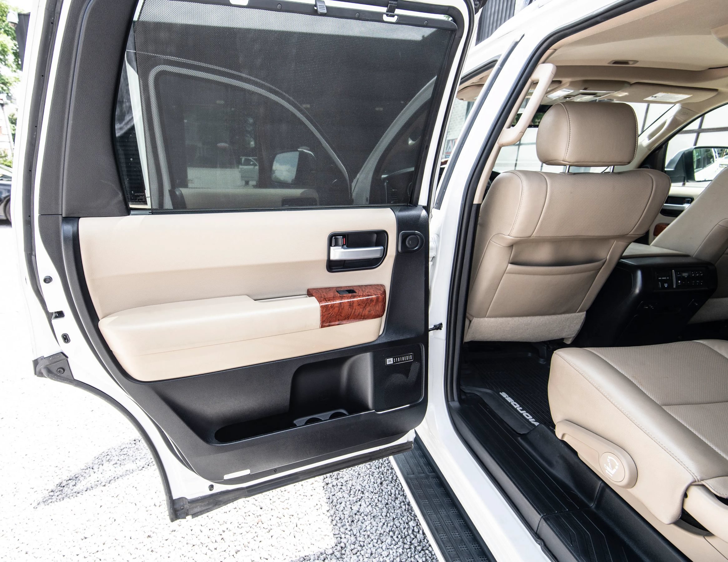 Used 2020 Toyota Sequoia Platinum RWD image 26