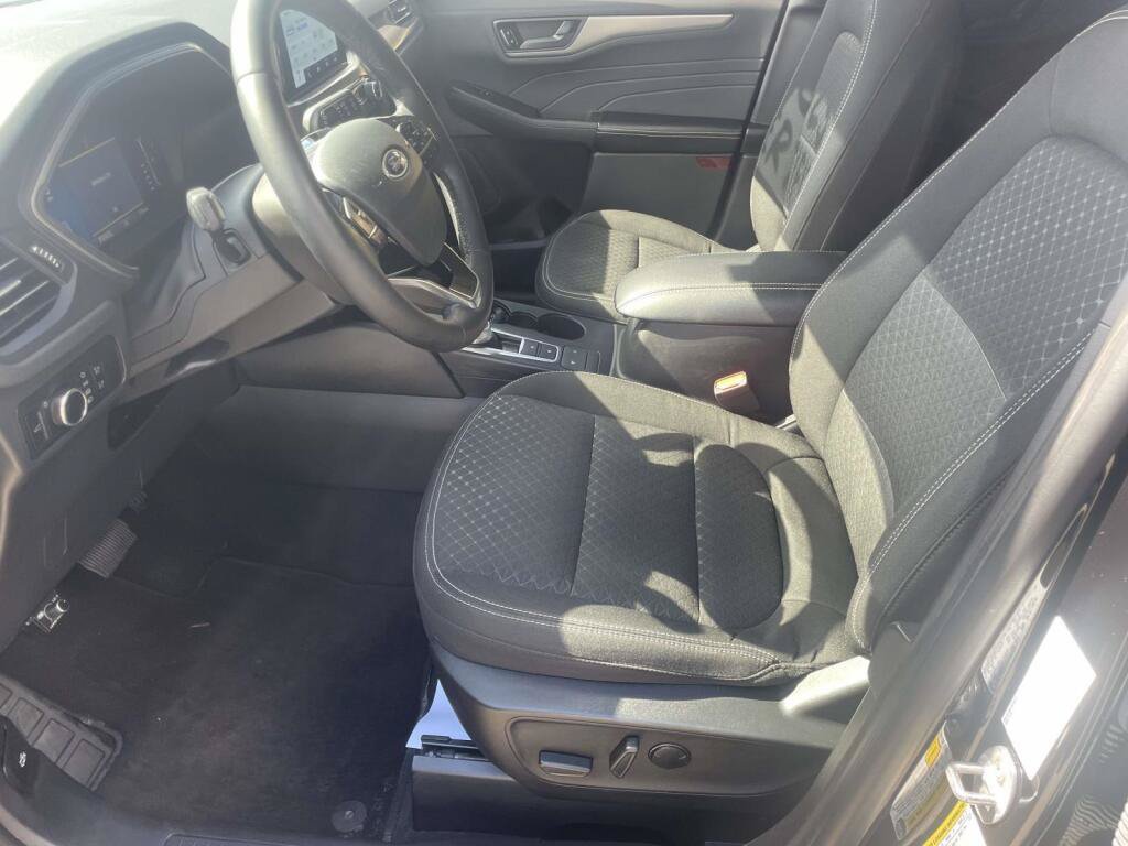 Used 2023 Ford Escape Active AWD/4WD image 16