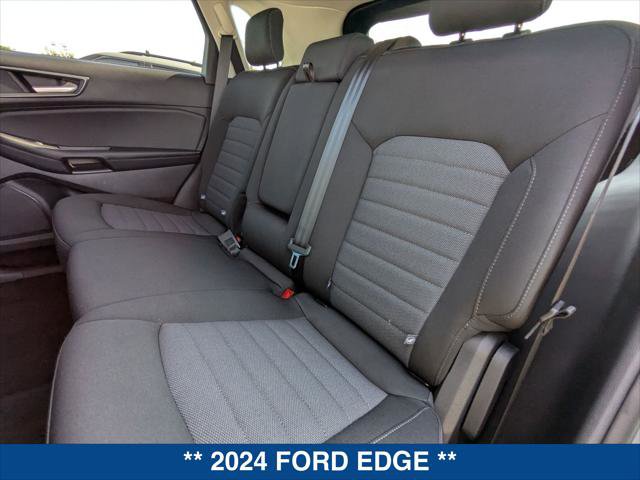 Certified 2024 Ford Edge SE w/ Black Appearance Package AWD/4WD image 21