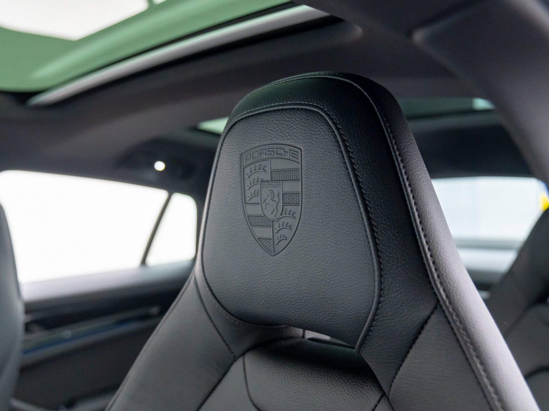 New 2025 Porsche Panamera 4 image 18