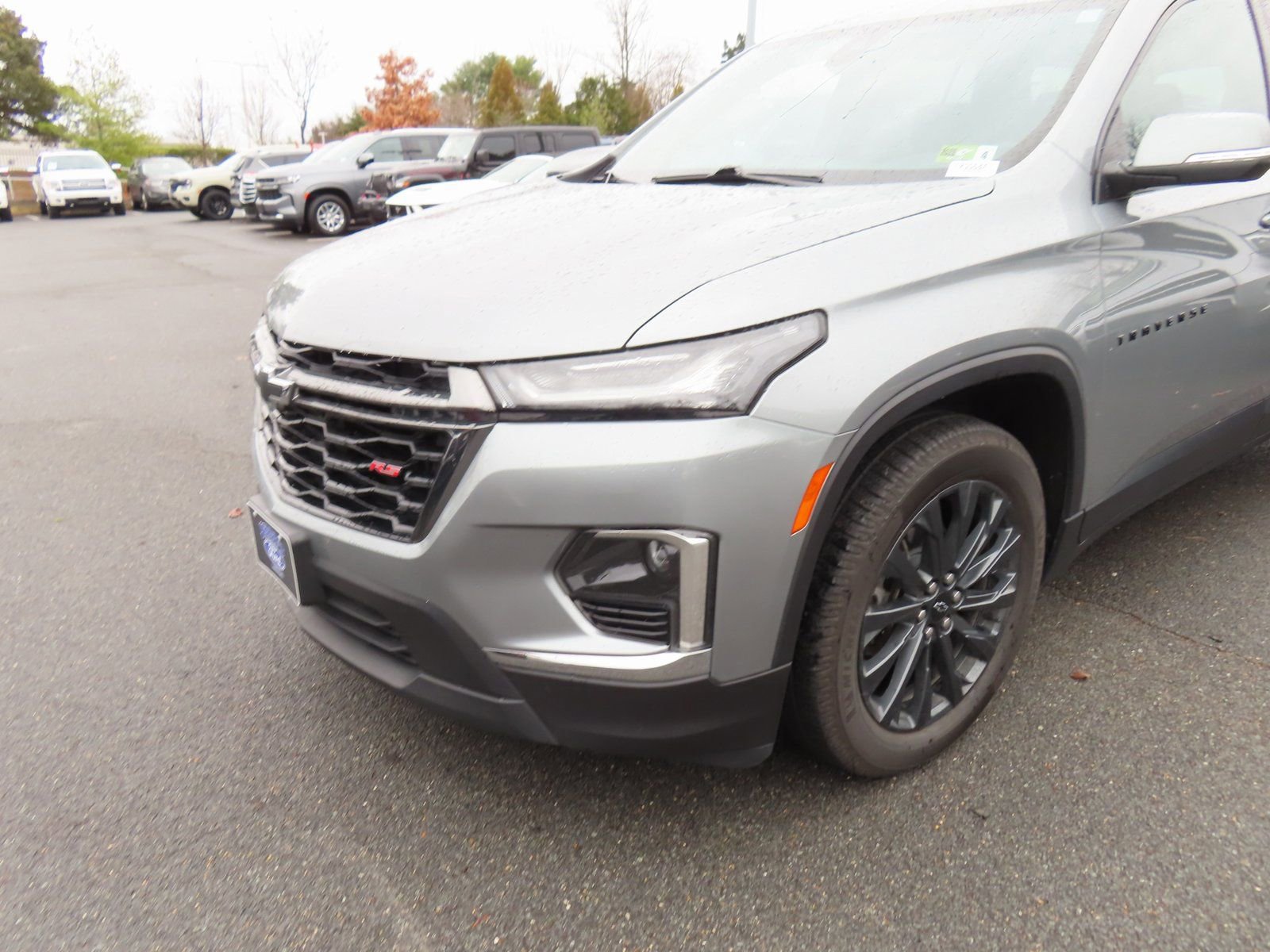 Used 2023 Chevrolet Traverse RS image 8