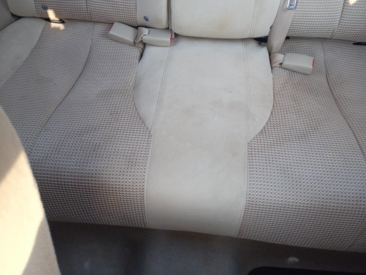 Used 2011 Nissan Versa SL image 17