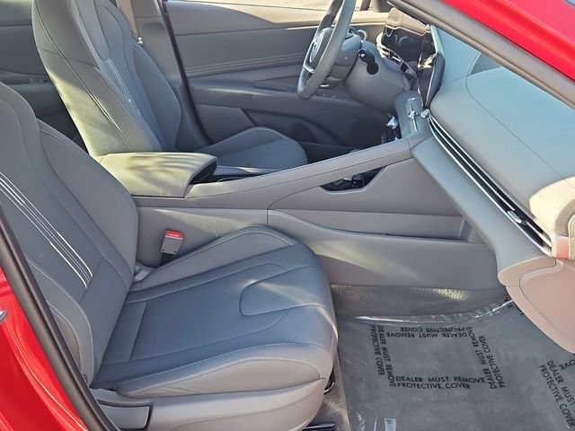 Used 2023 Hyundai Elantra SEL w/ Convenience Package image 17