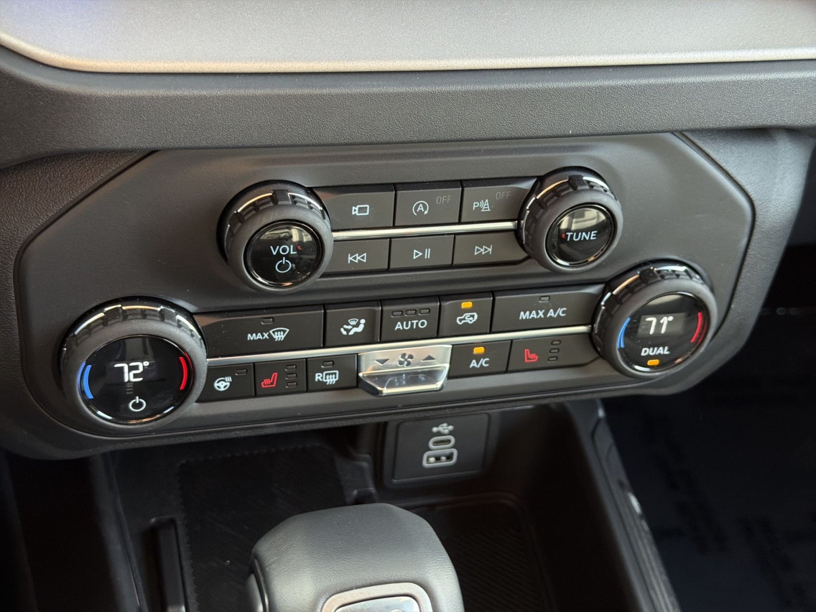Used 2026 Ford Bronco Outer Banks AWD/4WD image 21