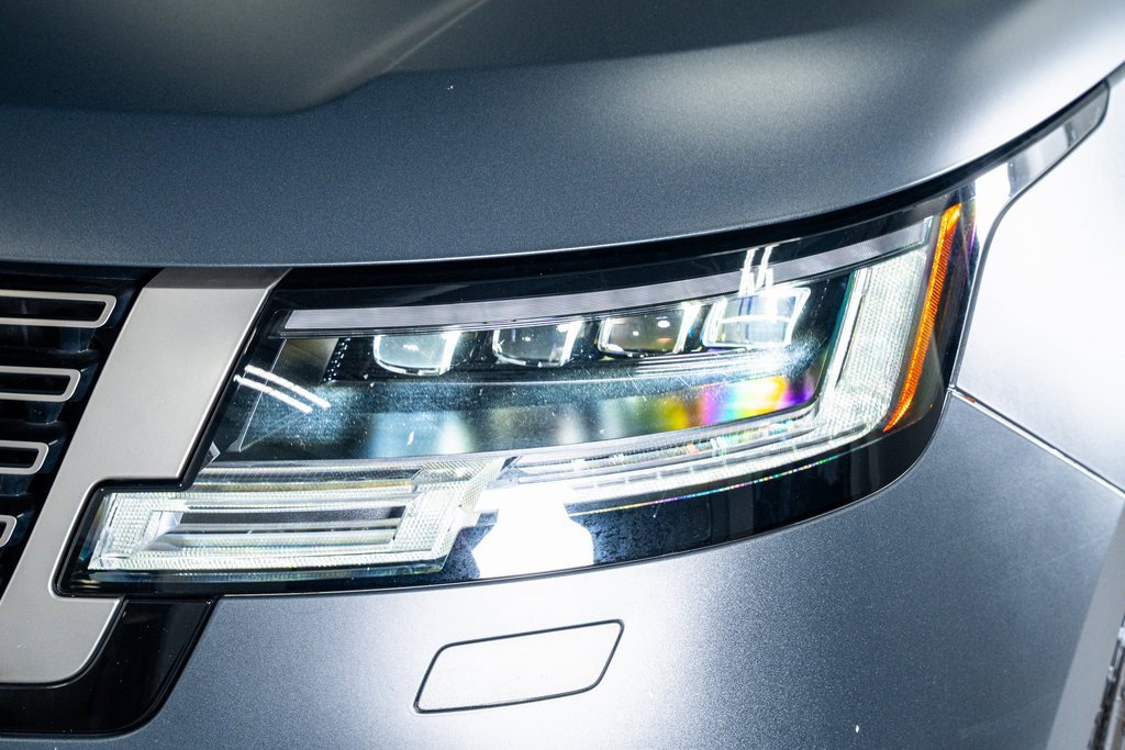 Used 2024 Land Rover Range Rover SE image 13