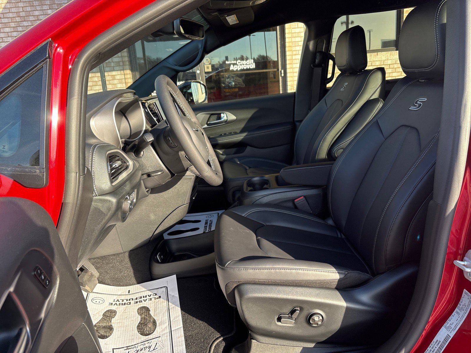 New 2026 Chrysler Pacifica Select image 3