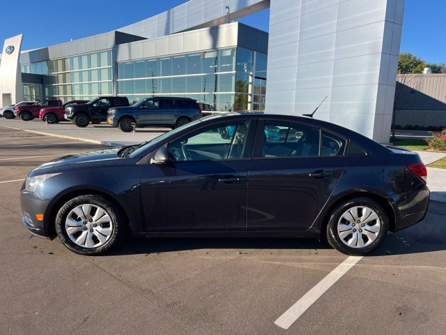 Used 2014 Chevrolet Cruze LS FWD image 8