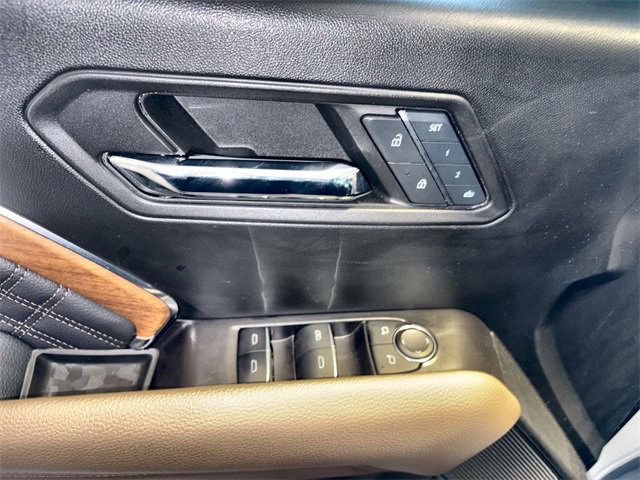 Used 2024 GMC Canyon Denali image 13