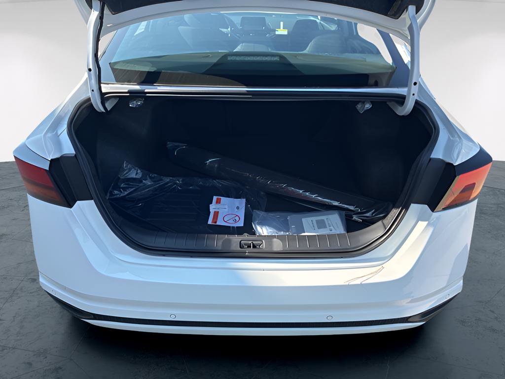 Used 2025 Nissan Altima 2.5 S image 8