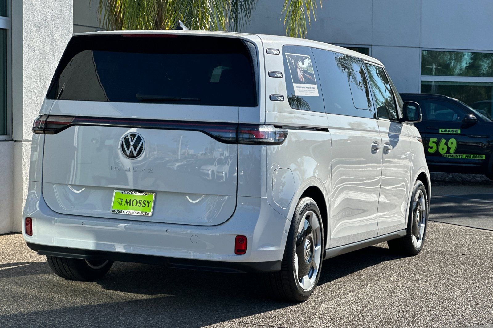 New 2025 Volkswagen ID. Buzz Pro S image 4