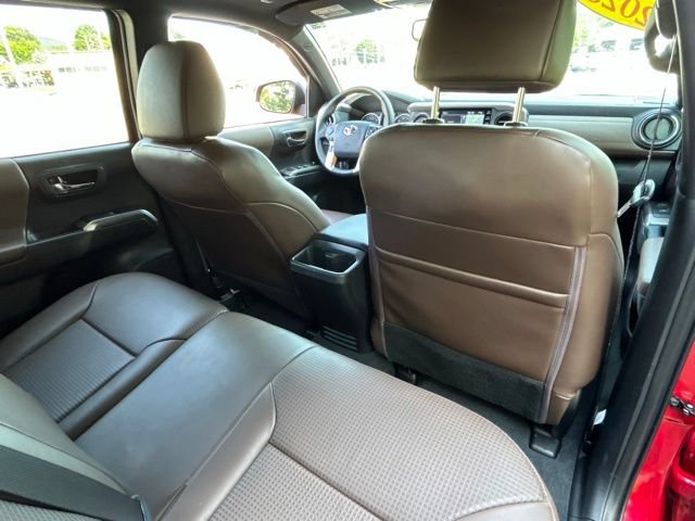 Used 2023 Toyota Tacoma Limited AWD/4WD image 31