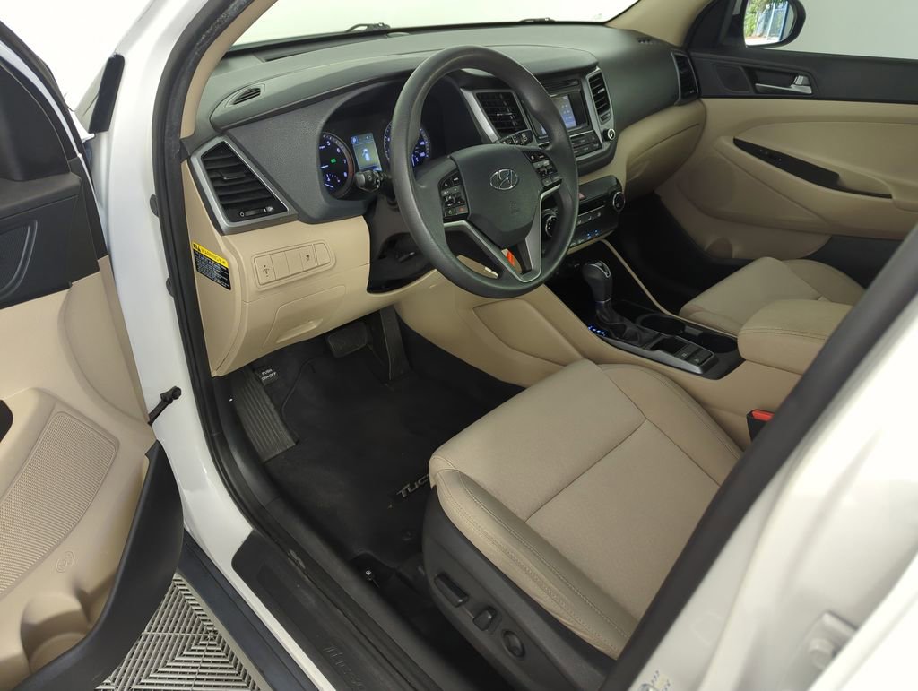 Used 2017 Hyundai Tucson SE image 11