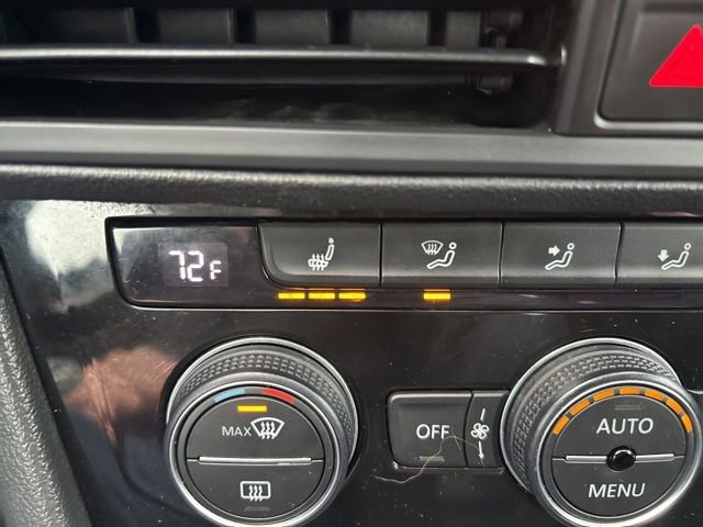 Used 2020 Volkswagen Jetta GLI image 2