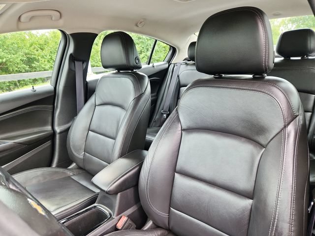 Used 2017 Chevrolet Cruze Premier FWD image 21