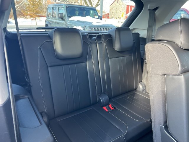 Used 2024 Volkswagen Tiguan SE image 16