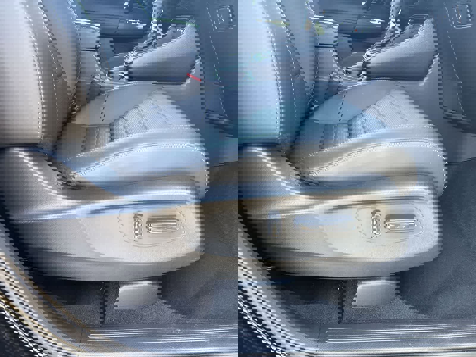 Used 2025 Honda CR-V EX-L image 12