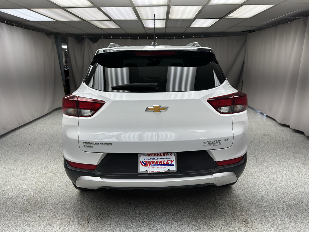 Used 2023 Chevrolet TrailBlazer LT w/ Convenience Package AWD/4WD image 3