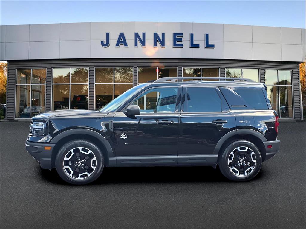 Used 2023 Ford Bronco Sport Outer Banks w/ Tech Package image 9