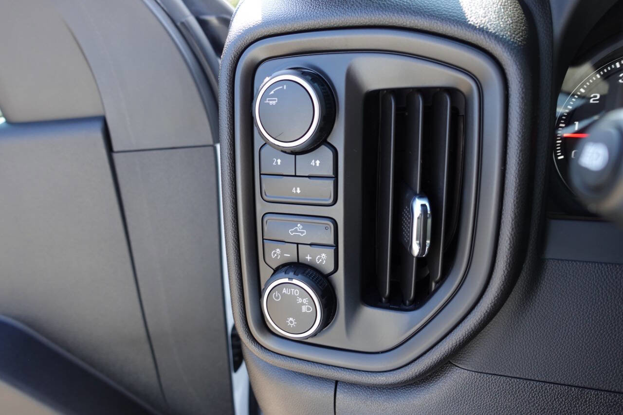 Used 2025 Chevrolet Silverado 2500 W/T AWD/4WD image 54