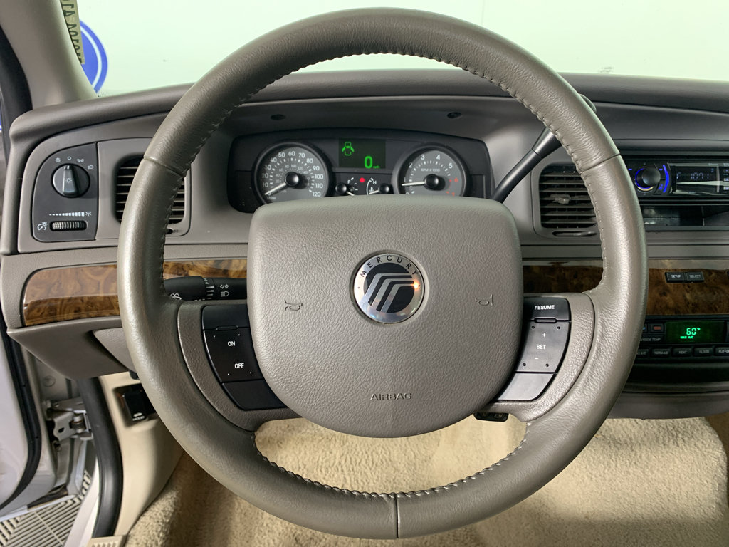 Used 2010 Mercury Grand Marquis LS RWD image 19