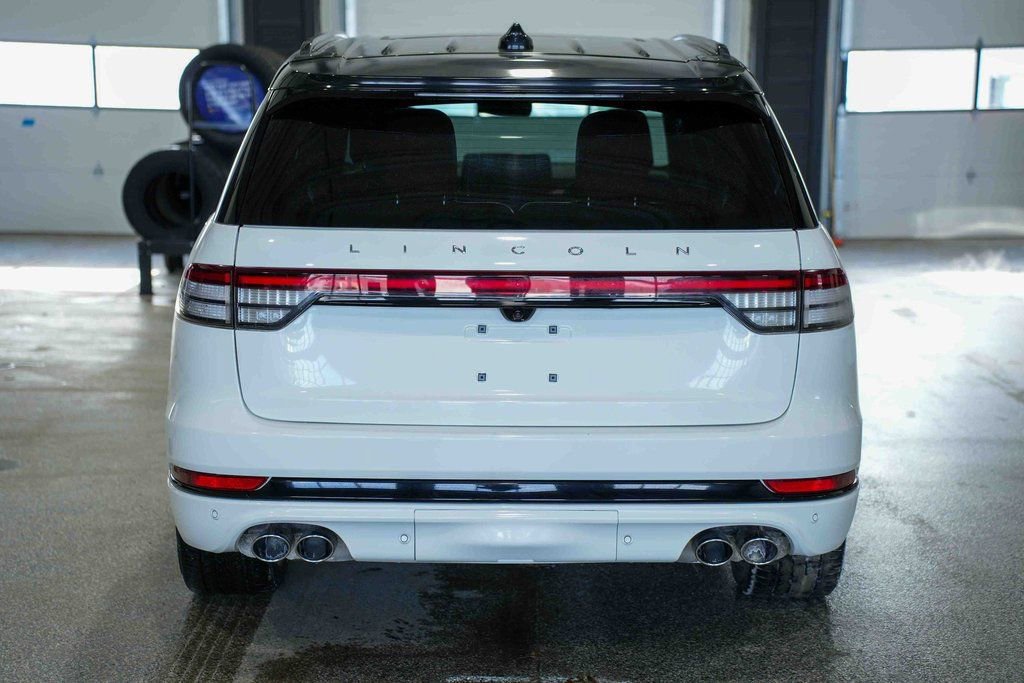 Used 2025 Lincoln Aviator Reserve w/ Jet Appearance Package image 6