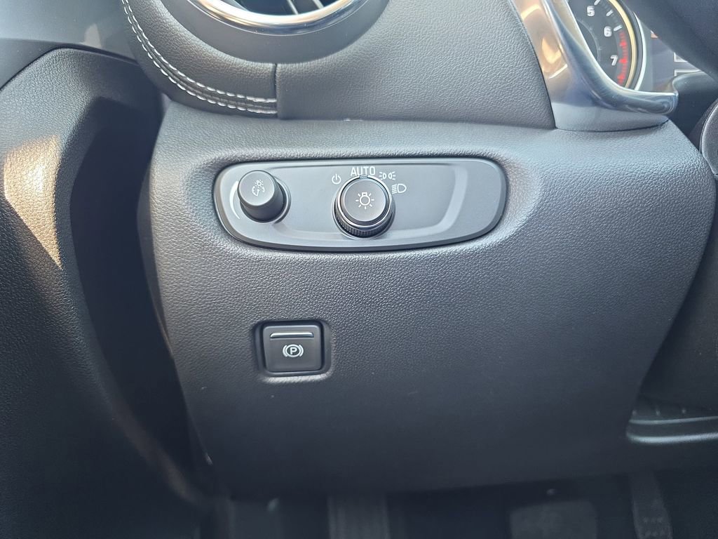 Used 2025 Chevrolet Blazer LT image 26