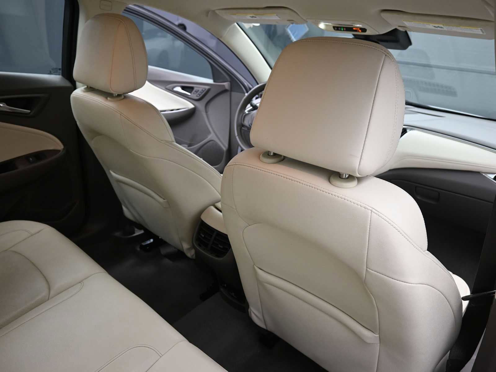 Used 2024 Chevrolet Malibu LT image 27