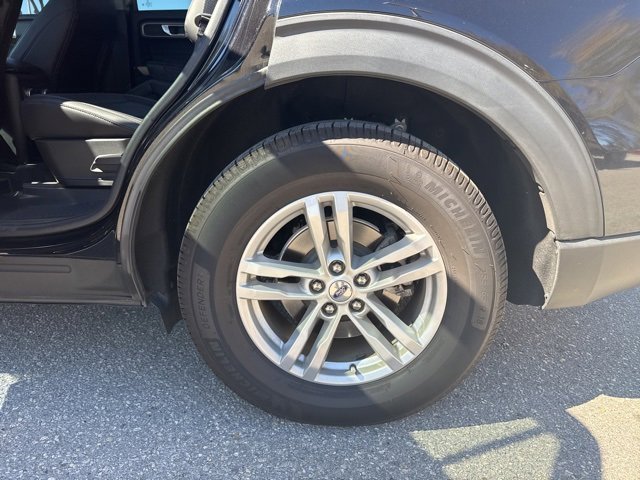 Certified 2022 Ford Explorer XLT w/ Equipment Group 202A image 14