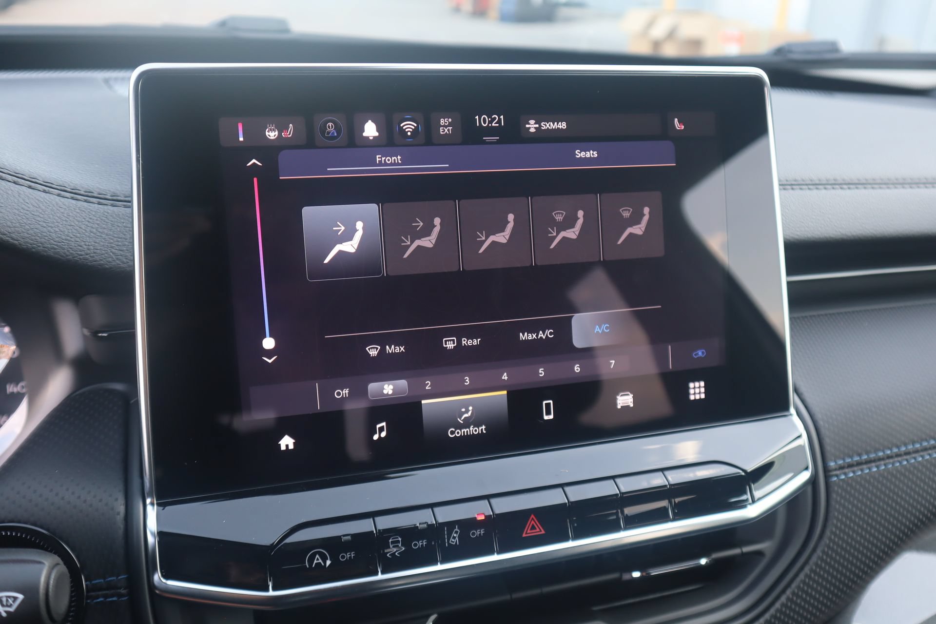 New 2026 Jeep Compass Latitude AWD/4WD image 7
