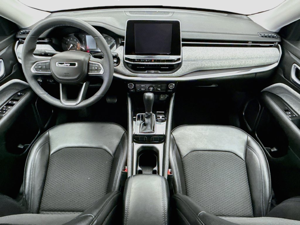 Used 2022 Jeep Compass Latitude FWD image 13