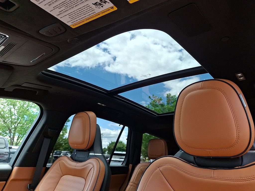 Certified 2023 Lincoln Aviator Black Label w/ Dynamic Handling Package AWD/4WD image 16