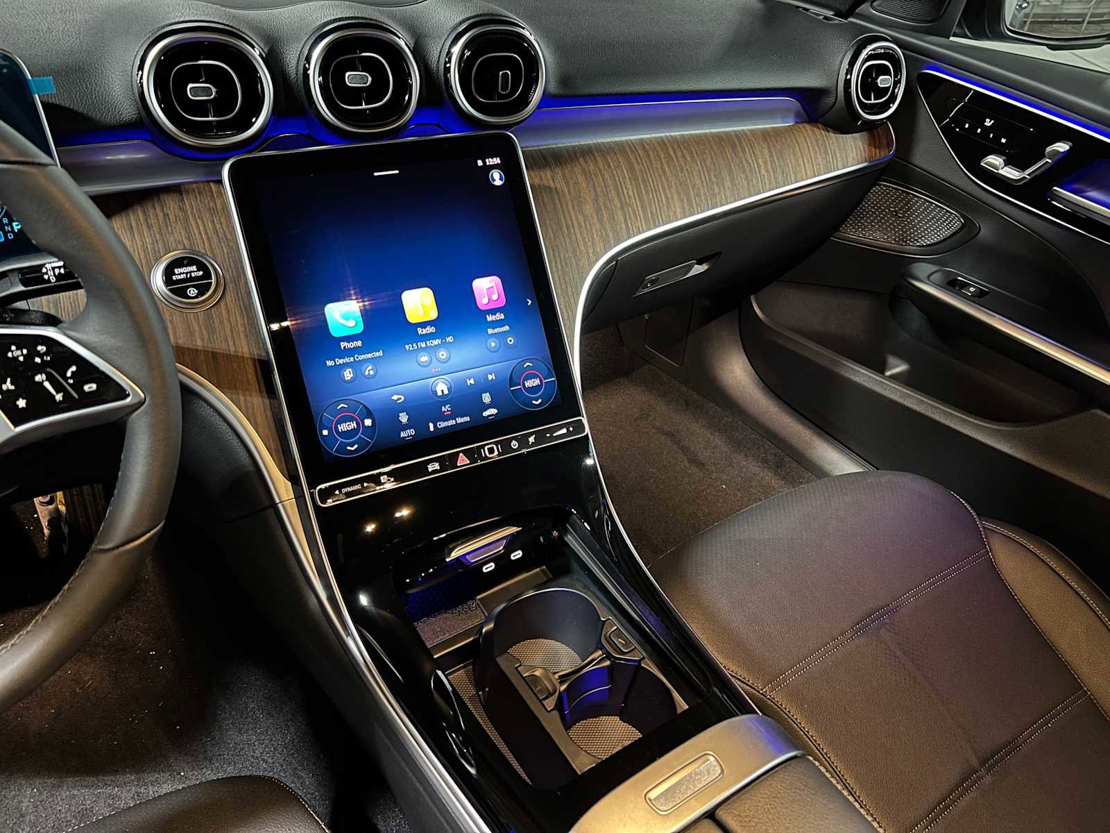 Used 2025 Mercedes-Benz C 300 4MATIC Sedan image 32