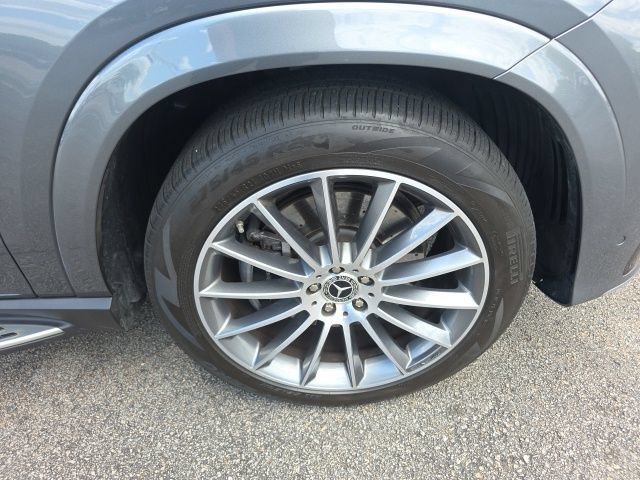 Used 2024 Mercedes-Benz GLE 580 4MATIC image 11