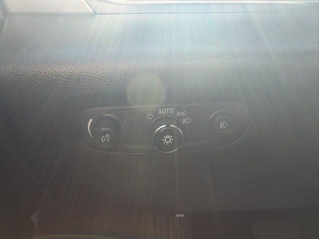 Used 2018 Chevrolet Traverse LT image 31