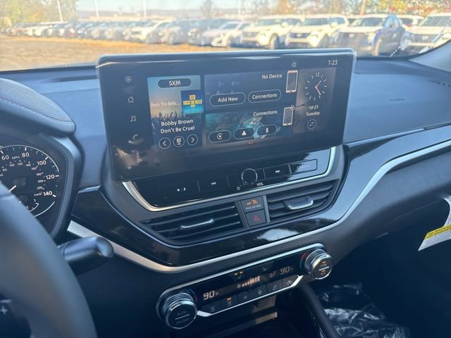 New 2025 Nissan Altima 2.5 SR w/ SR Premium Package FWD image 16