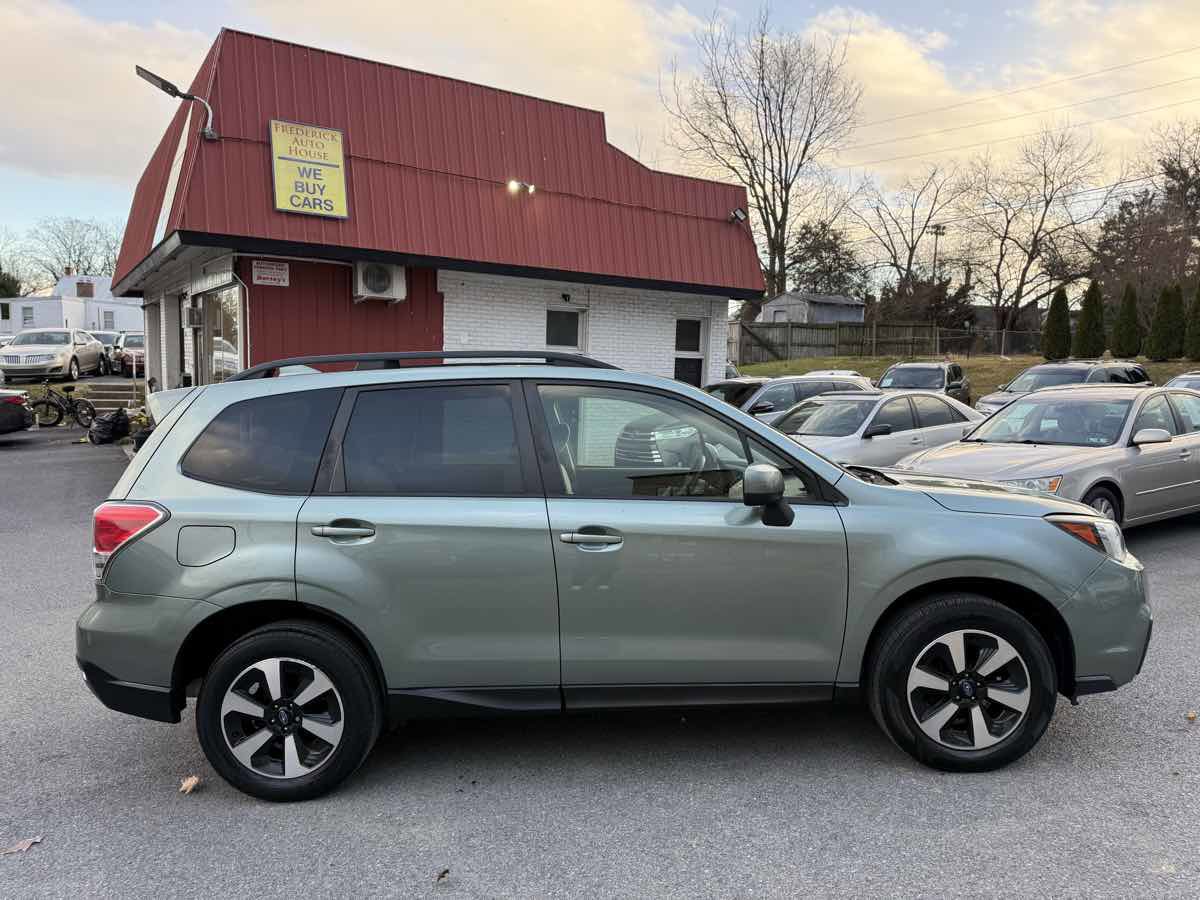 Used 2018 Subaru Forester 2.5i Premium w/ All-Weather Package image 8